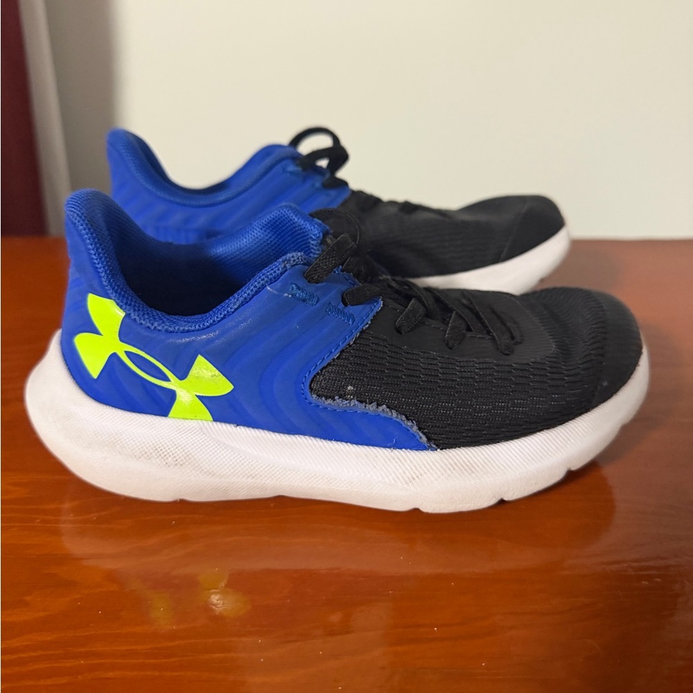Under Armour Kids Black, Blue & Neon Yellow Athletic Sneakers 11 toddler